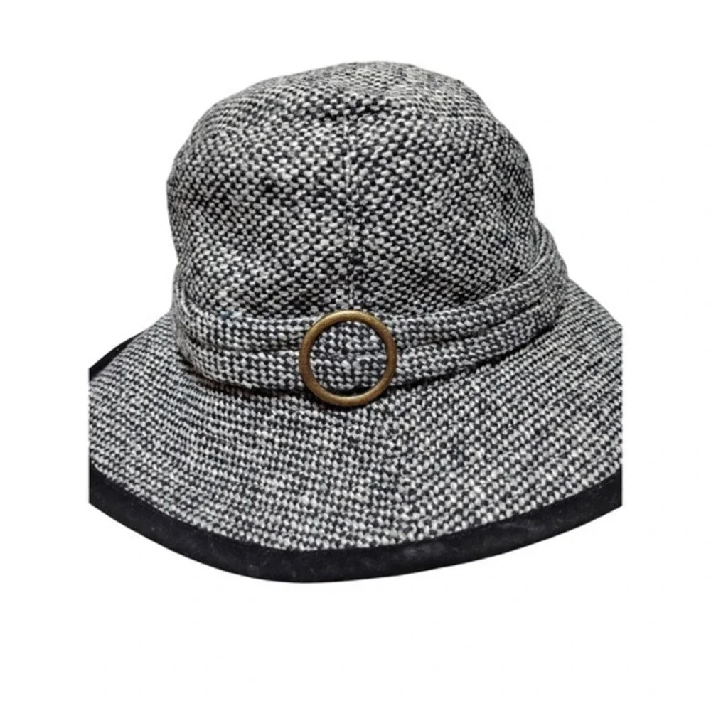 Wallaroo Hat Company Aubrey Black White Tweed Bucket‎ Hat Velvet Trim Brass Ring